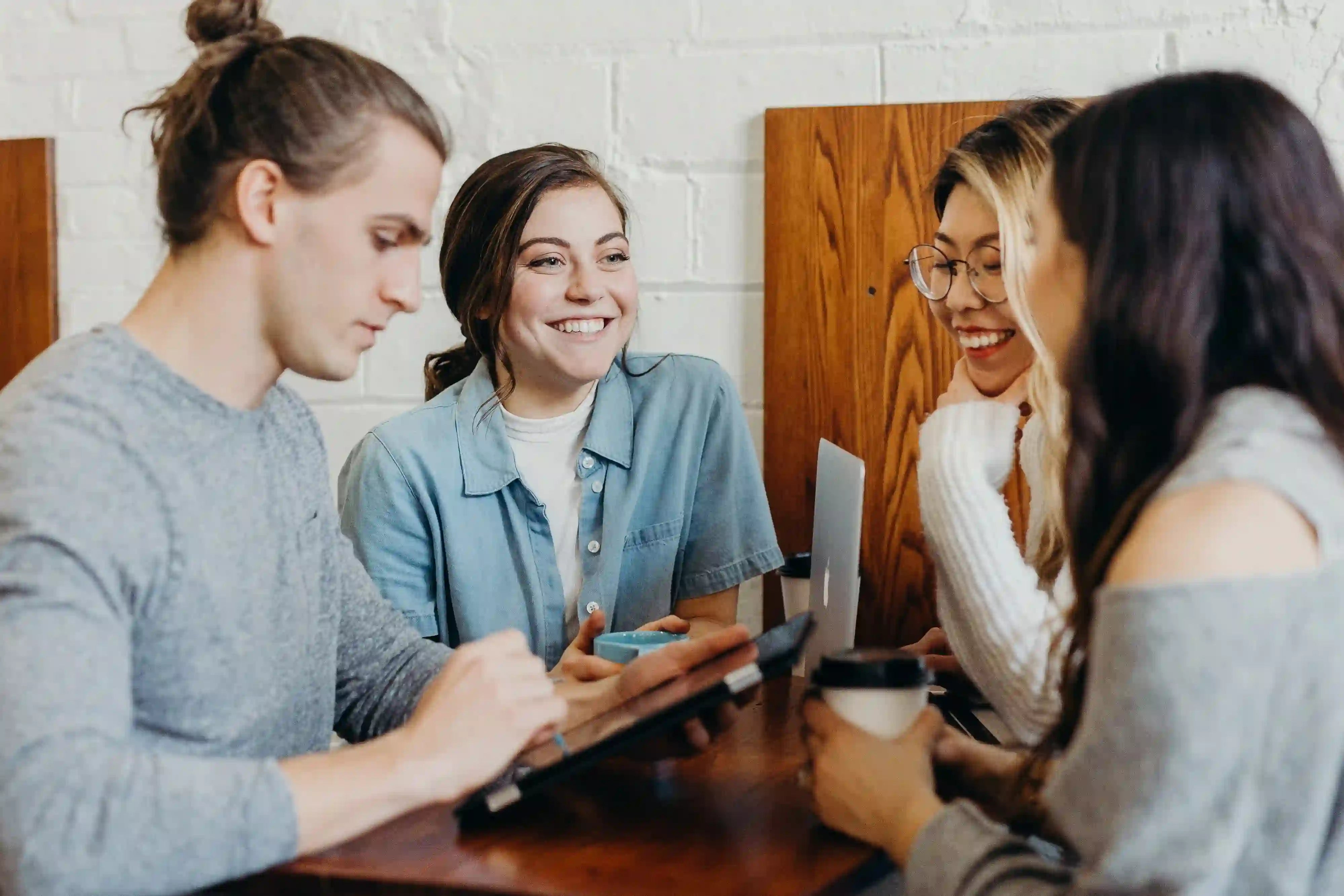 Wie man ein positives Arbeitsumfeld schafft
